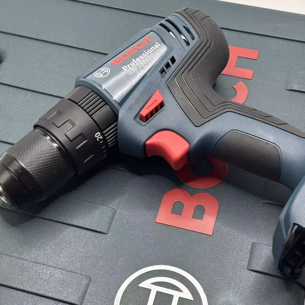 Bosch GSB 183-LI – akumulatoro – Bosch Drill Gsb 18V recenzja i cena